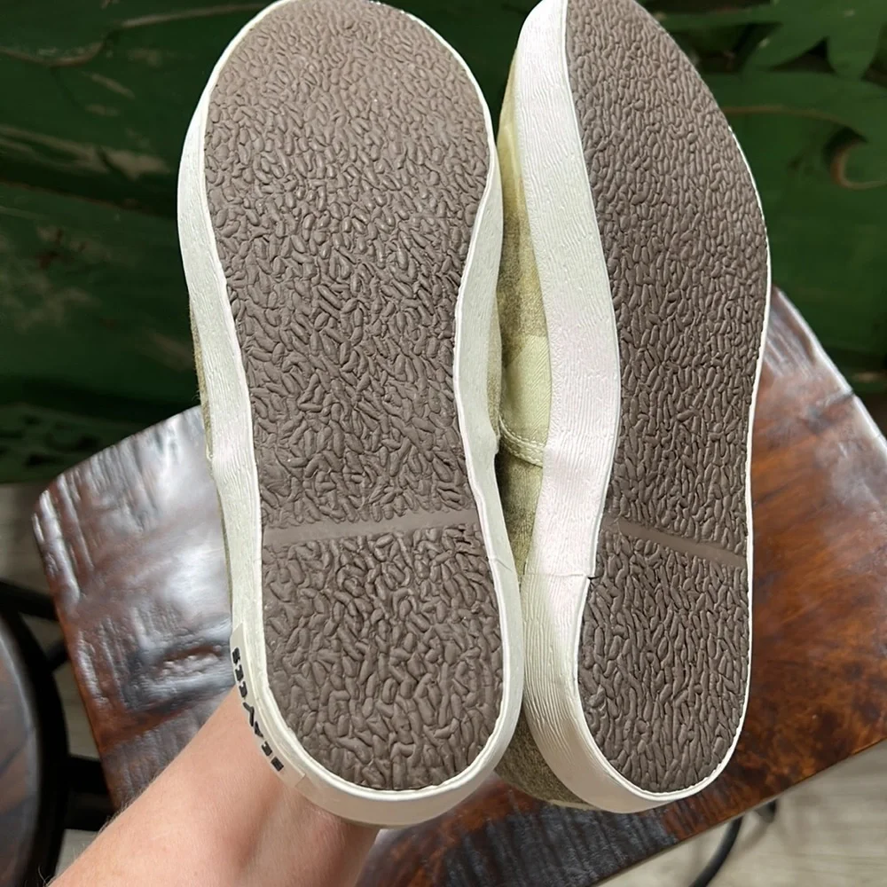 SeaVees  Baja Slip on Saltwash Sneaker size 9.5